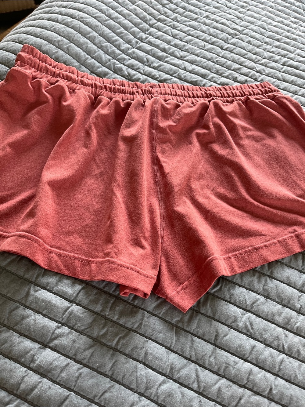 Vuori Halo Performance Marsala red soft activewear lounge shorts - Picture 5 of 6